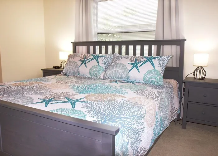 Venice Beach & Golf Retreat With Heated Pool