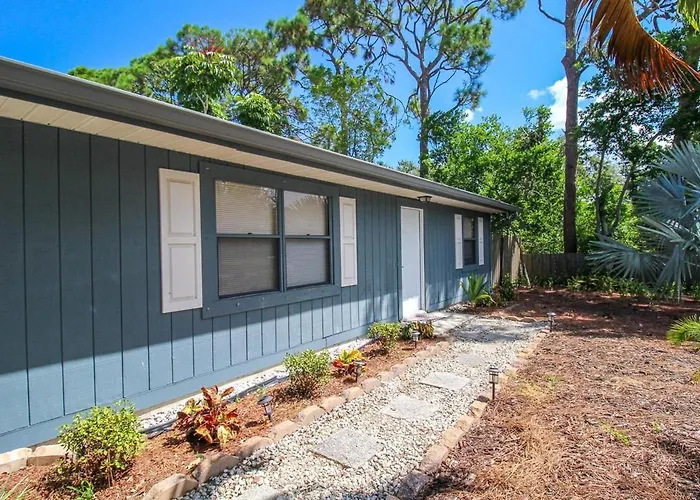 Charming Home Near Manasota Key Beach
